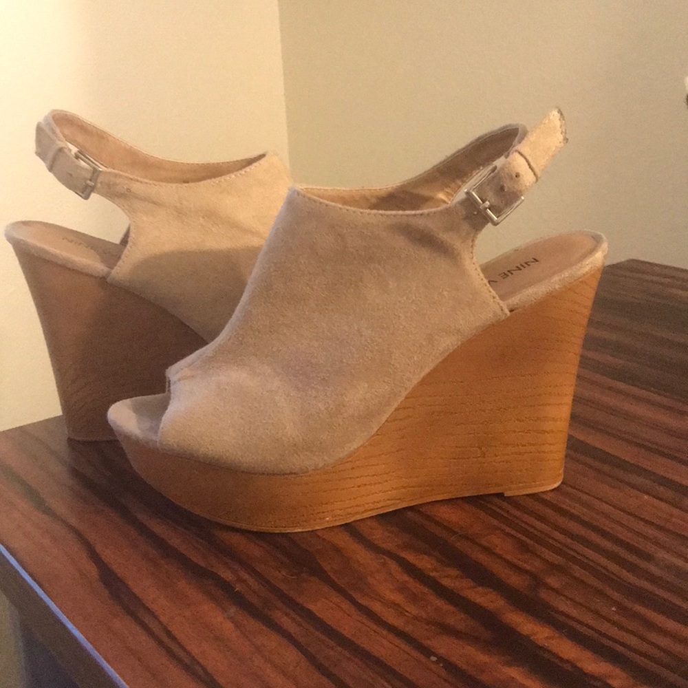 Shoes / wedges